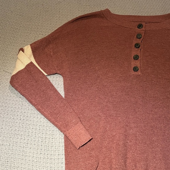 Sweater - Picture 2 of 3